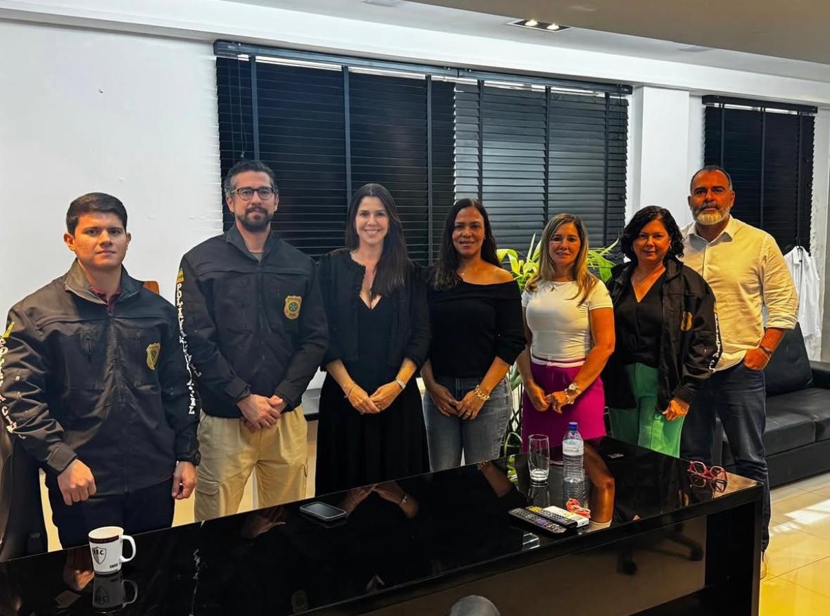 ADEPOL visita unidades especializadas do DEPATRI